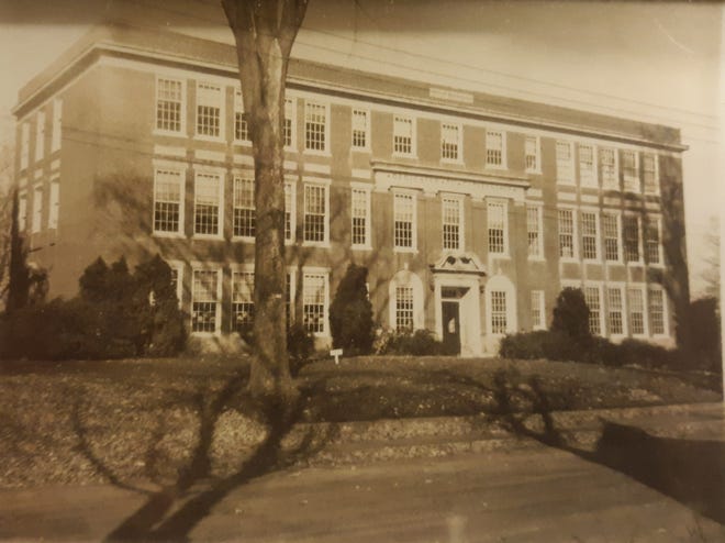 Hilltop School, Somersworth